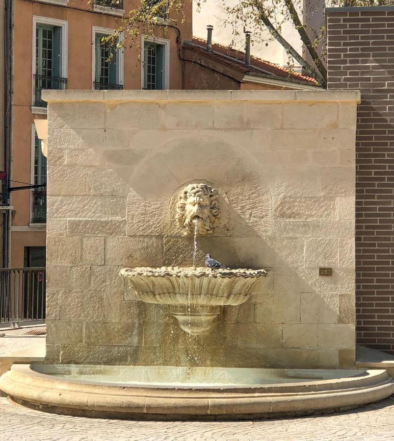Place De La Mairie, Art Apparts Beziers Luaran gambar